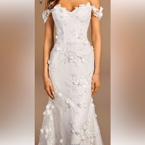 Suzanne Neville “Debussy” wedding gown. 3D Floral/Italian Crepe. Brand New!